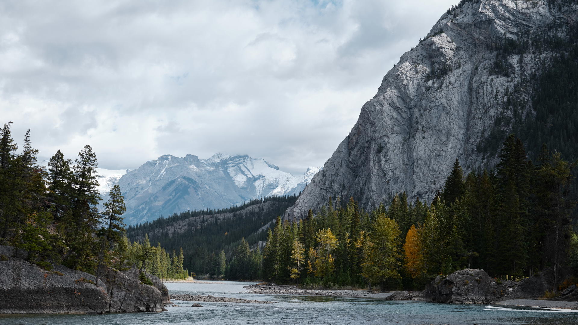 2023-10-03 11.37.52 Banff_3000px.jpg