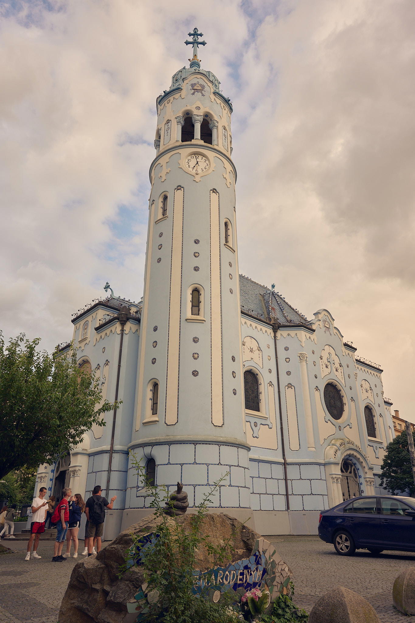 2025-07-17 18.59.45_Bratislava_2048.jpg