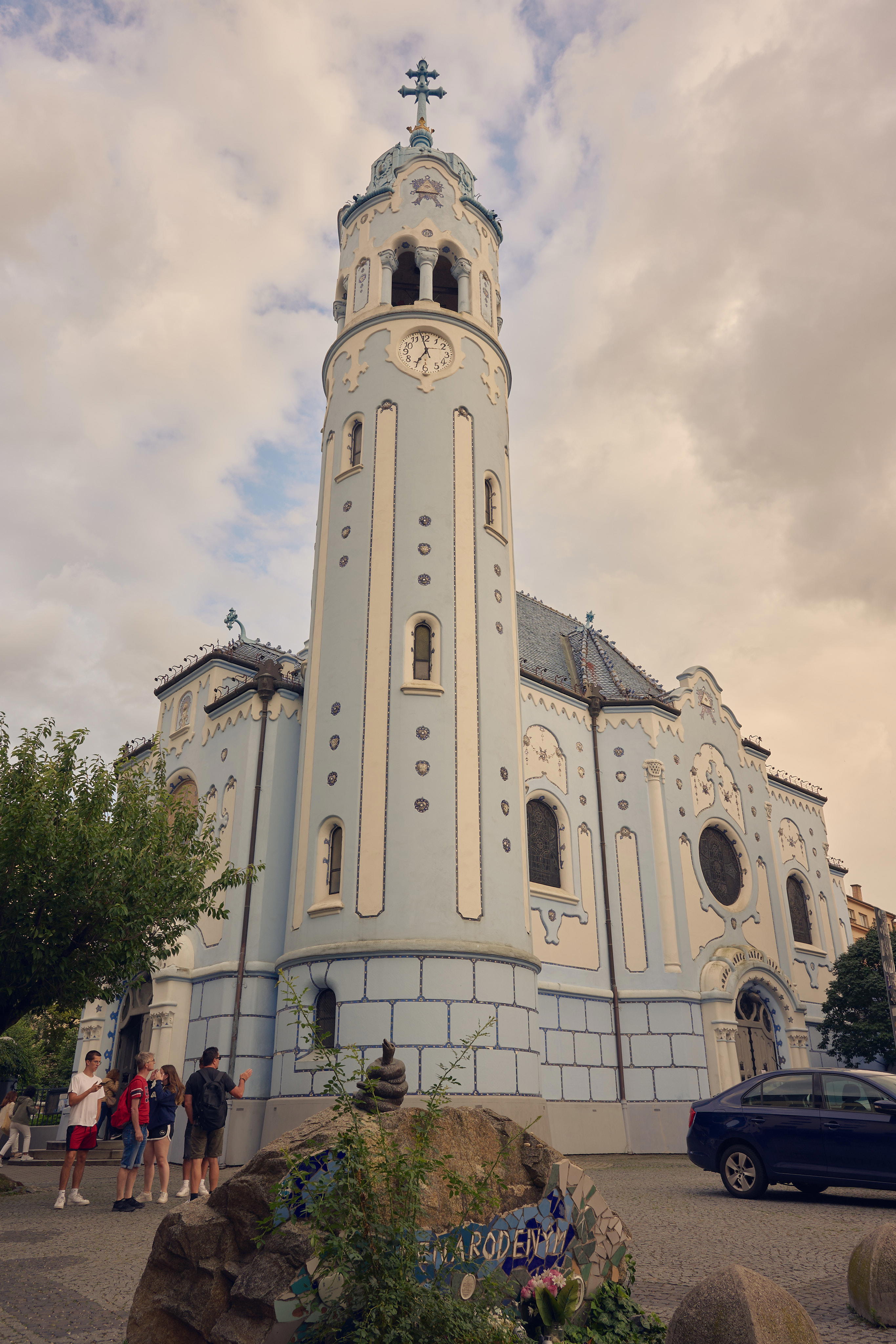 2025-07-17 18.59.45_Bratislava_4096.jpg