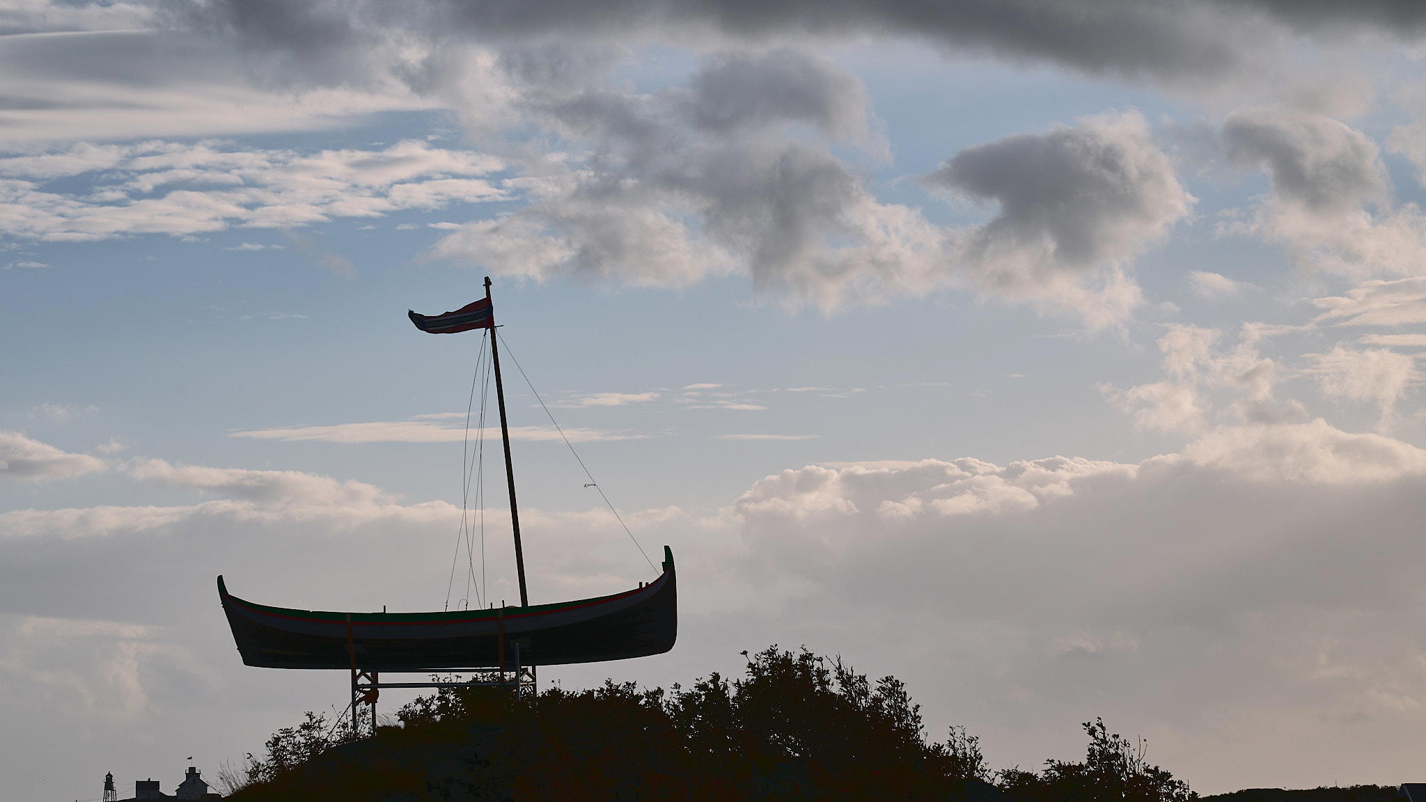 2025-09-25 16.41.55_Henningsvaer_2048.jpg