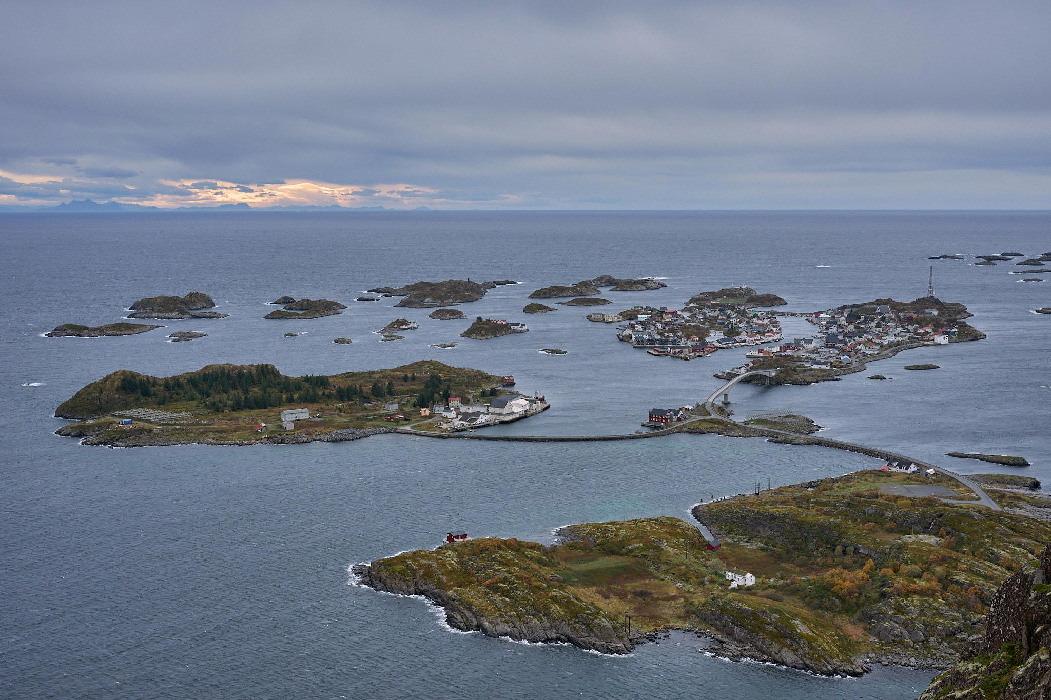 2025-10-05 12.57.06_Henningsvaer_2048.jpg