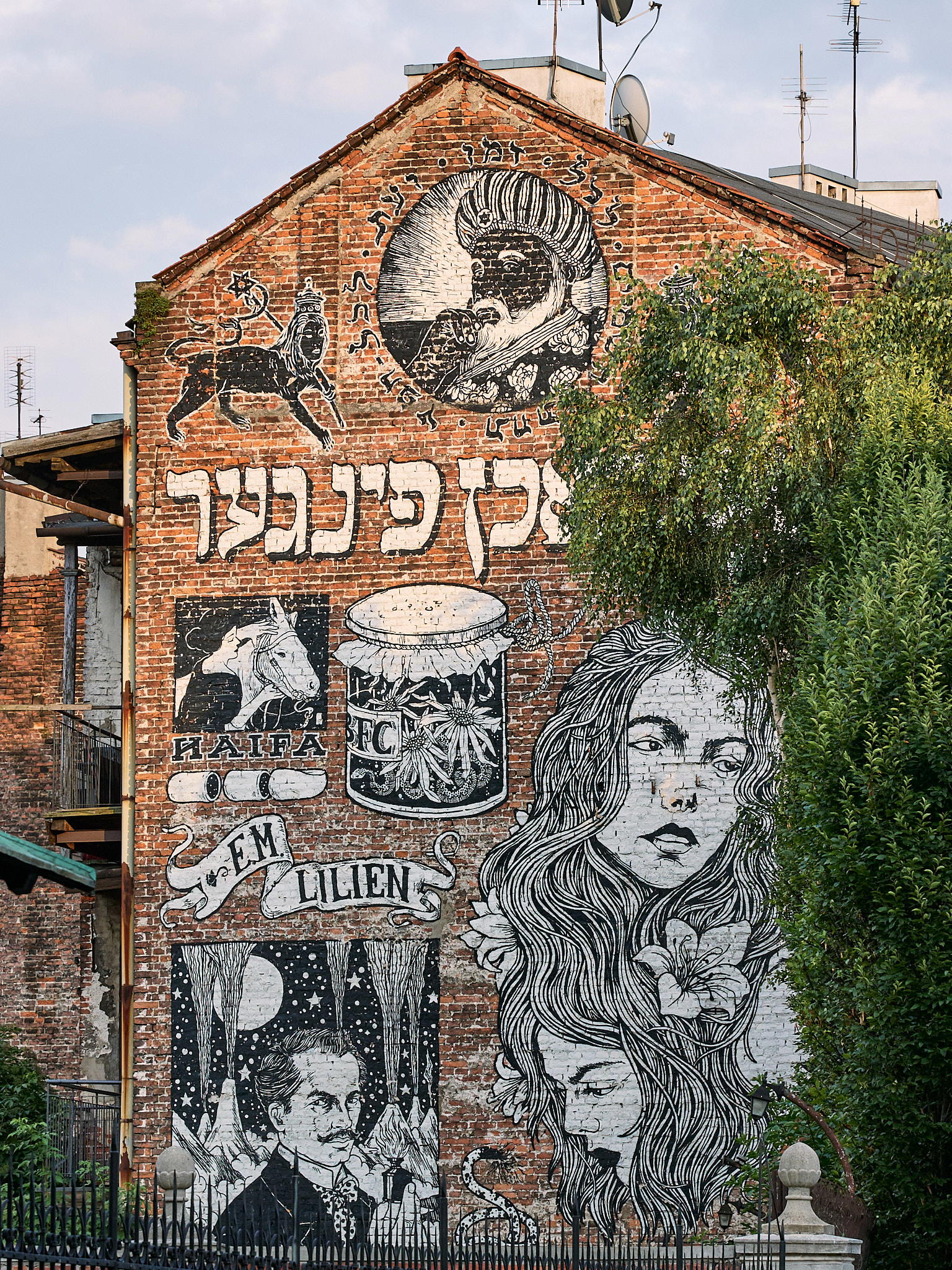 2025-07-10 19.43.18_Krakow_2048.jpg