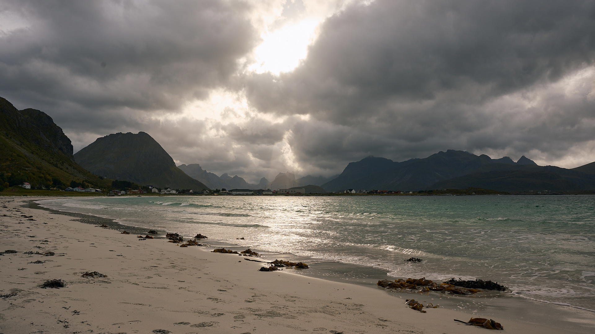 2025-09-26 15.37.20_Lofoten Beach Camp_2048.jpg