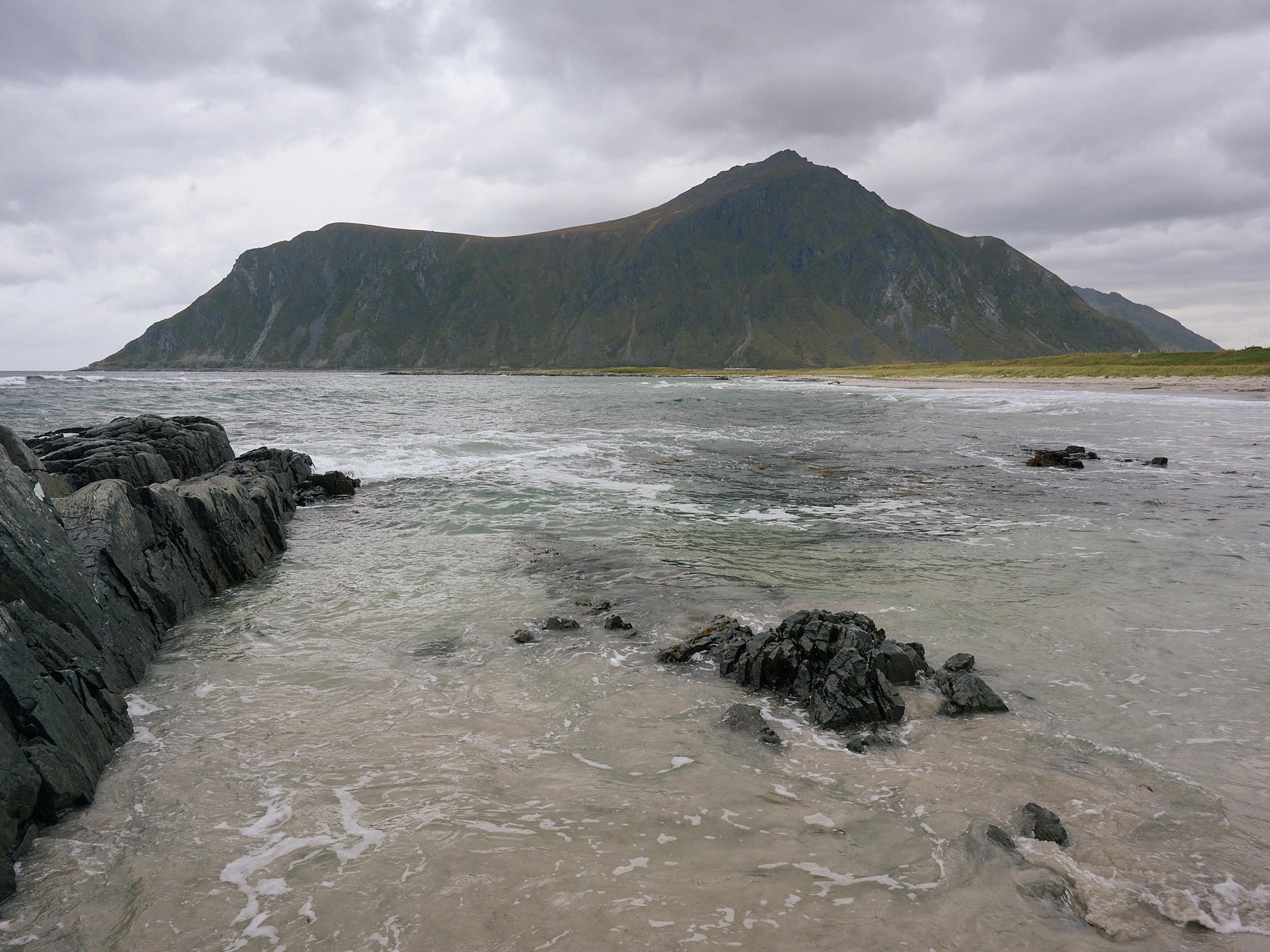 2025-09-26 16.09.11_Lofoten Beach Camp_2048.jpg
