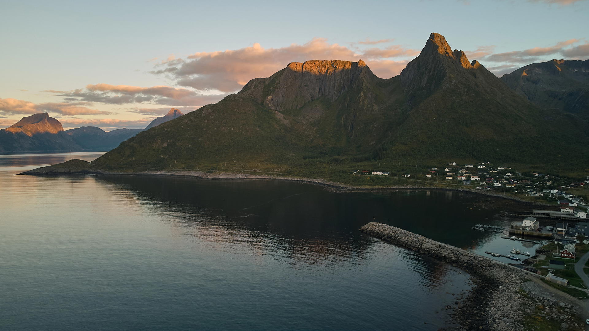 2025-09-09 19.16.00_Mefjordvaer_2048.jpg