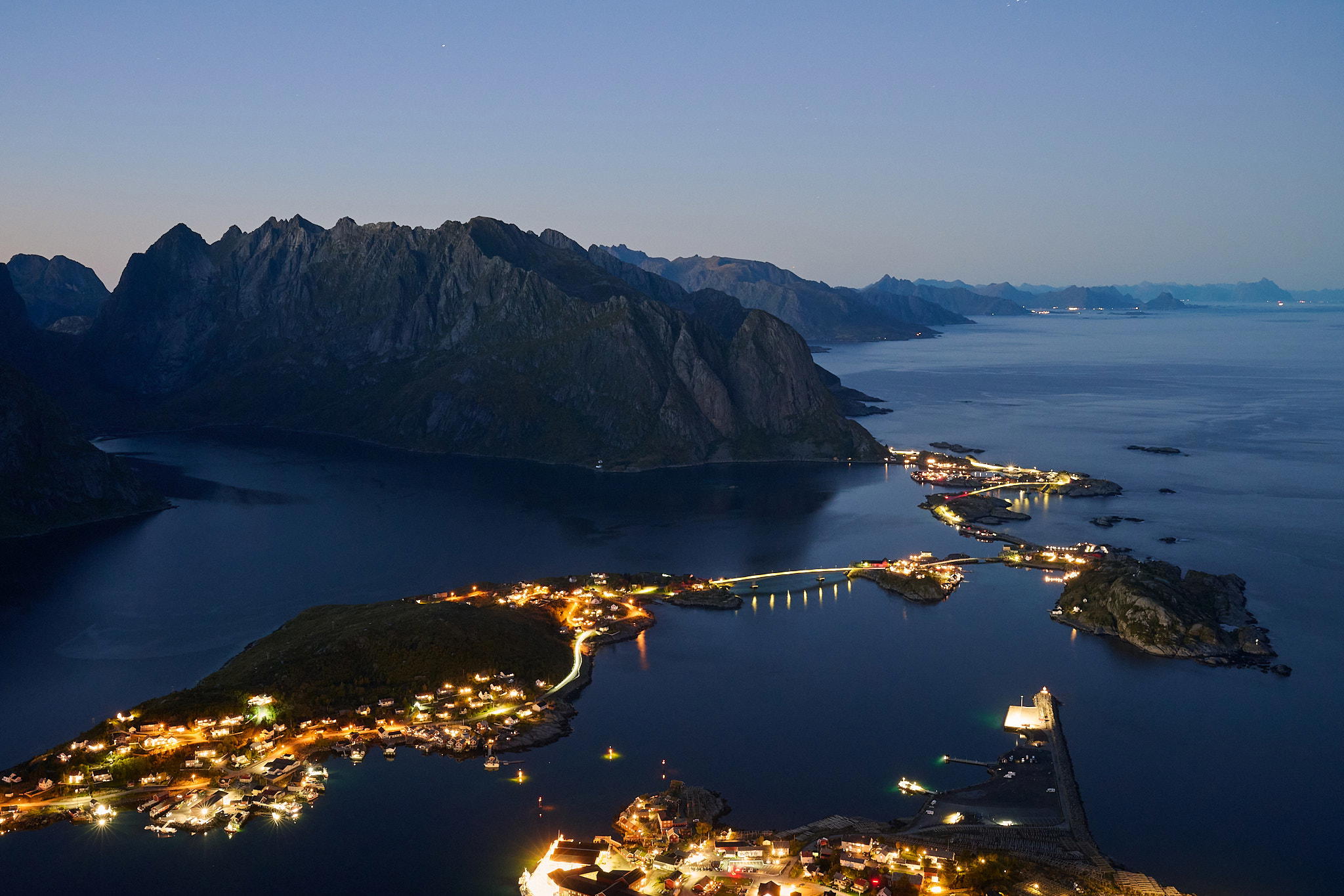 2025-09-27 20.14.38_Reine_2048.jpg