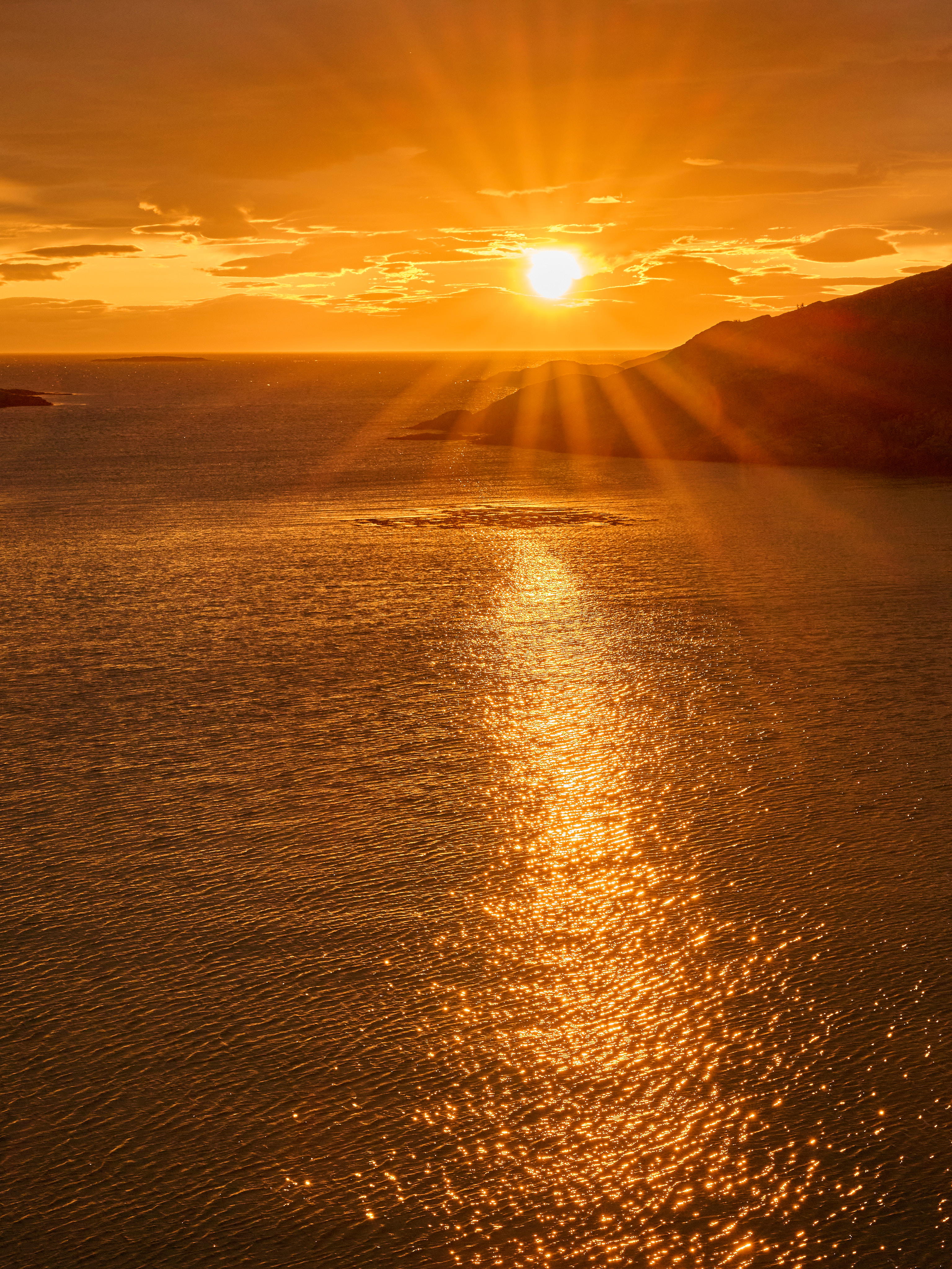 2025-09-12 19.15.48_Somaroy_4096.jpg