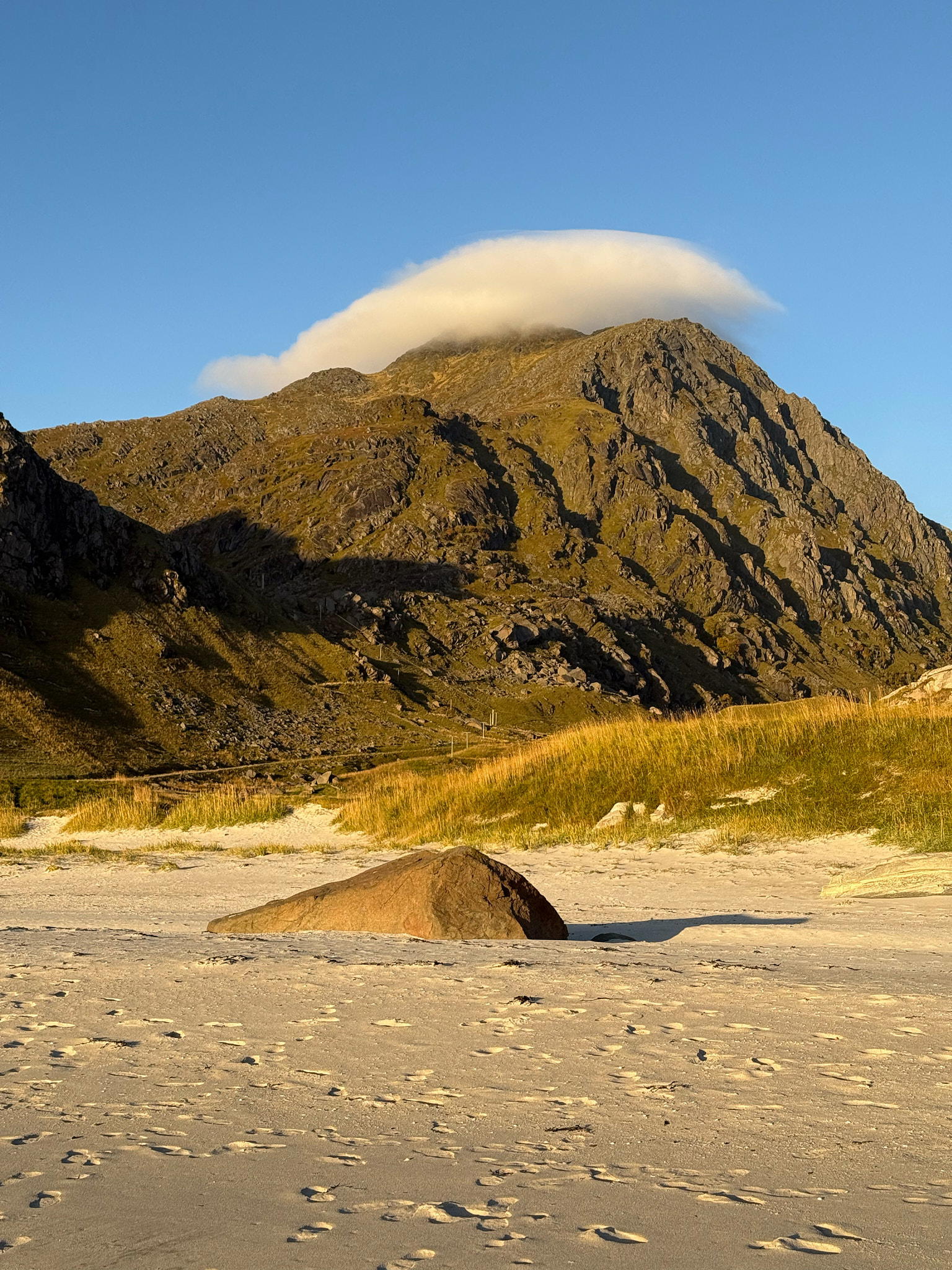 2025-10-01 17.22.08_Vik_2048.jpg