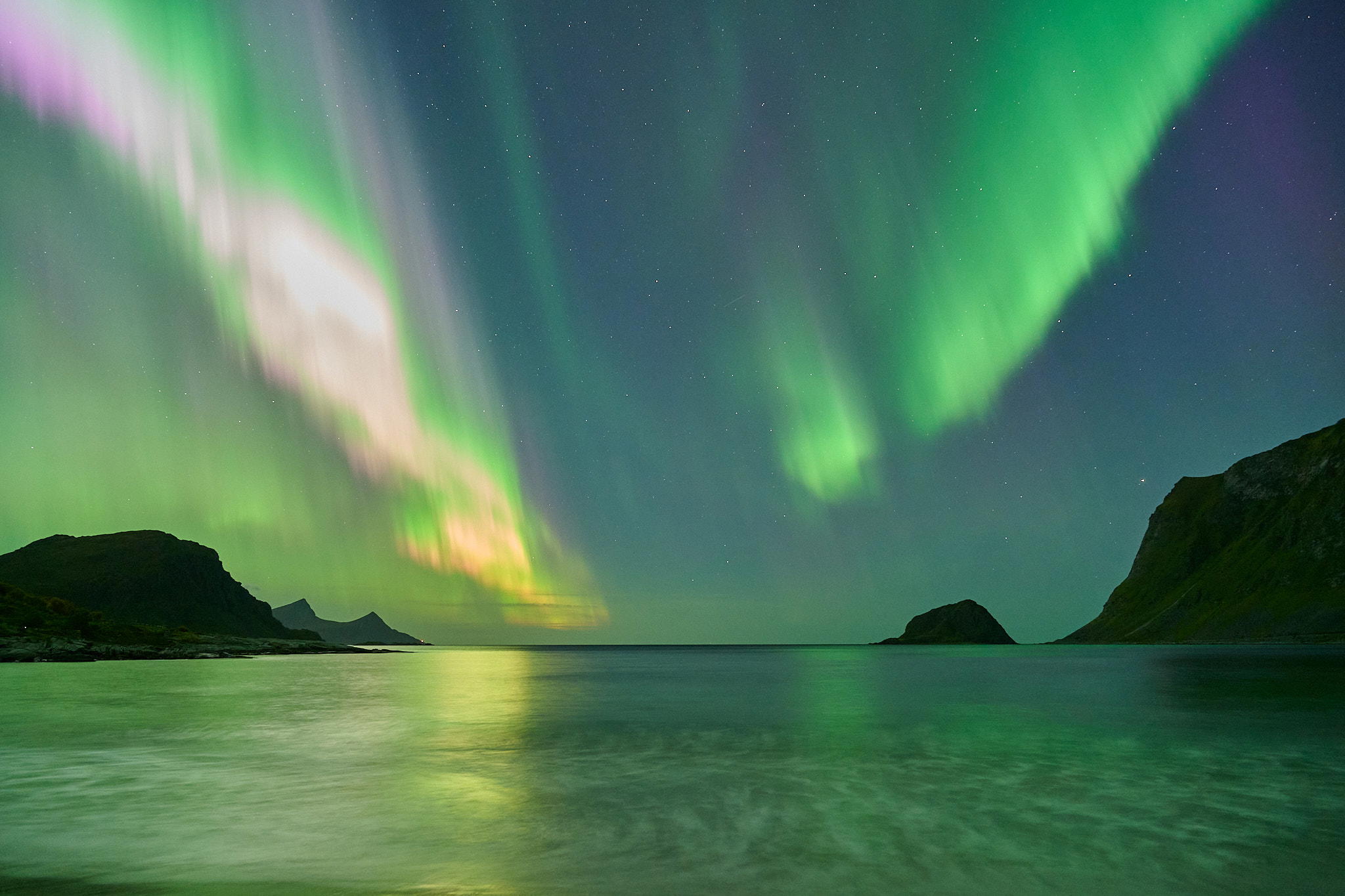 2025-10-01 22.18.52_Vik_2048.jpg