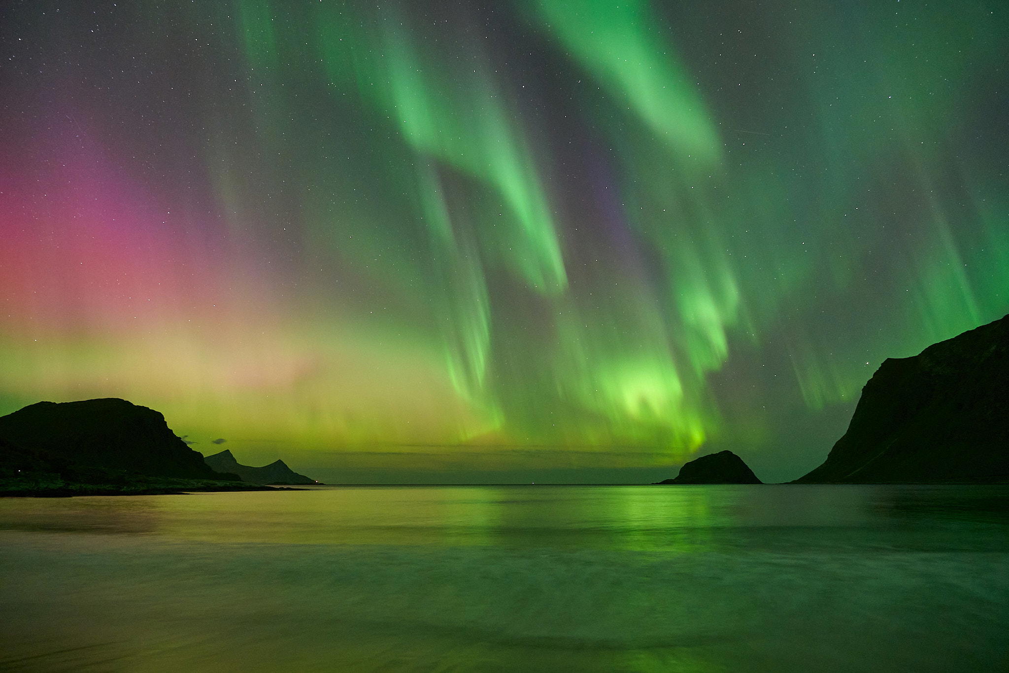 2025-10-01 22.21.48_Vik_2048.jpg