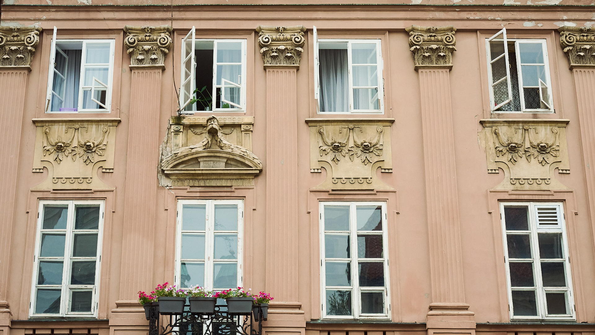 2025-07-08 20.10.26_Warszawa_2048.jpg