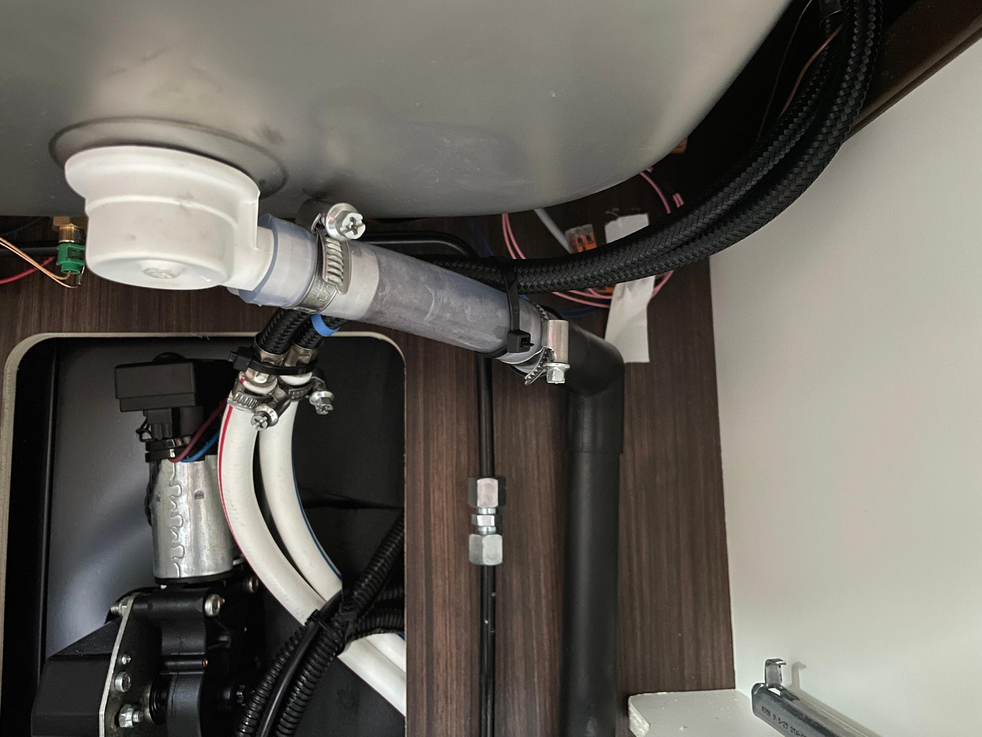 new tap with sink.jpeg